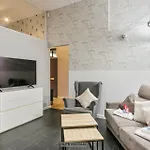 Alcam Les Corts 아파트 바르셀로나