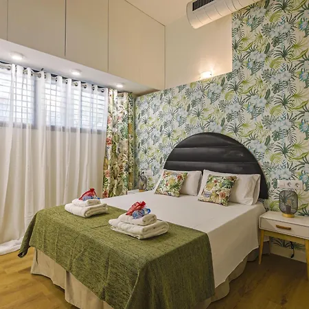 Alcam Les Corts Apartment Barcelona